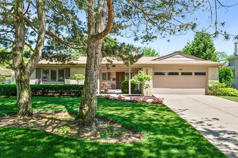 249 Hastings Ave, Highland Park, IL 60035