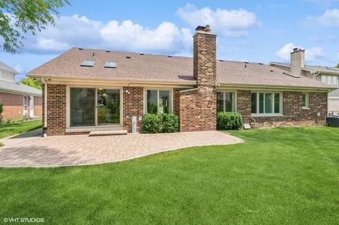 2250 Phillips Dr, Glenview, IL 60026 photo 27