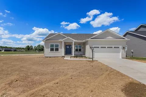 9 Kirby Cir, Monticello, IL 61856