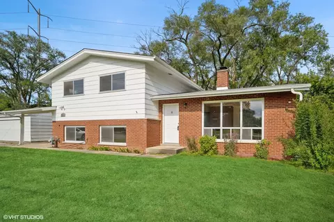 1235 Sunset Ridge Rd, Northbrook, IL 60062