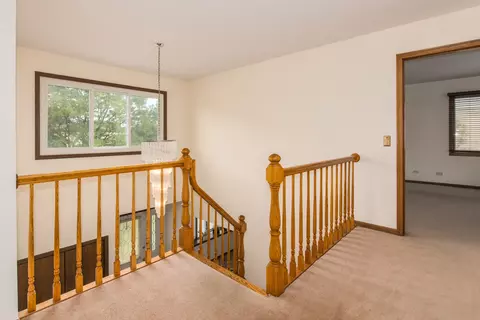 640 Regency Dr, Des Plaines, IL 60016 photo 21