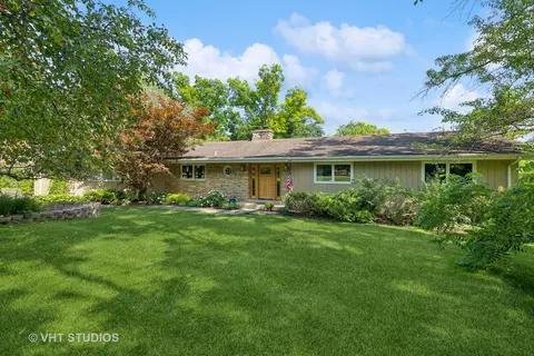 115 South Dr, Tower Lakes, IL 60010