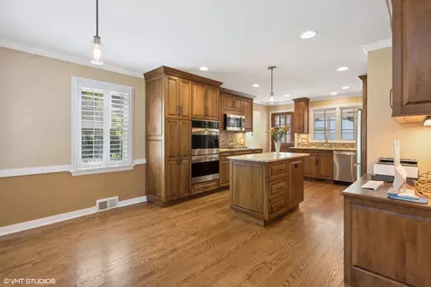 213 E Washington Ave, Lake Bluff, IL 60044 photo 5