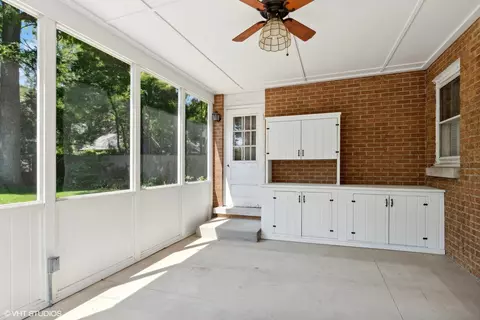 213 E Washington Ave, Lake Bluff, IL 60044 photo 11