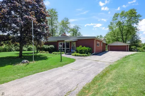 24360 S Thorn Creek Ln, Crete, IL 60417