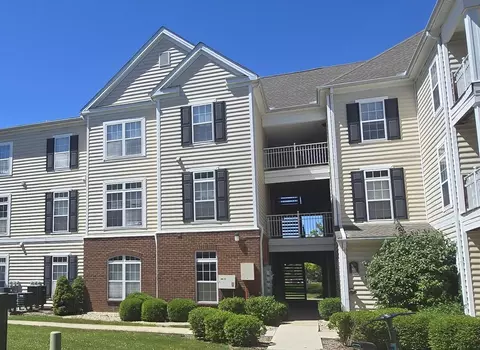 1905 N Lincoln Ave #103, Urbana, IL 61801
