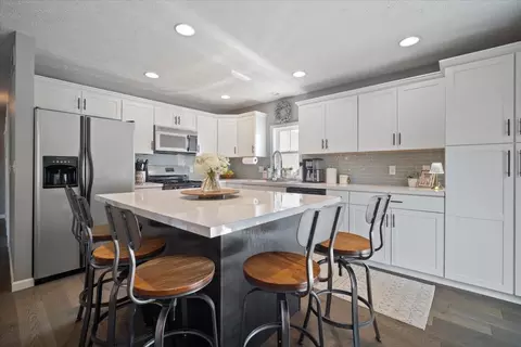 Kitchen - 2410 Anchor Dr, Bloomington, IL 61704 photo 2 of 5