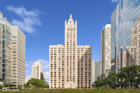 680 N Lake Shore Dr #1006, Chicago, IL 60611