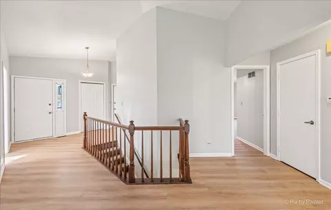 Entry Way - 1699 Pebble Beach Dr, Hoffman Estates, IL 60169 photo 2 of 2