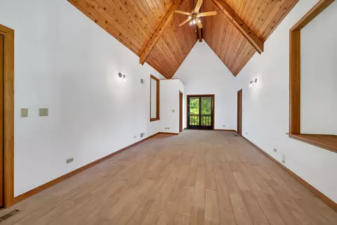 Living - 409 Maxwell St, Beecher, IL 60401 photo 3 of 4