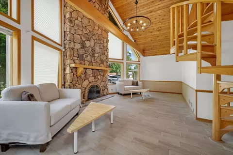 Living - 409 Maxwell St, Beecher, IL 60401 photo 1 of 4