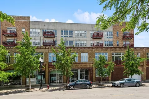 1225 W Morse Ave #309, Chicago, IL 60626