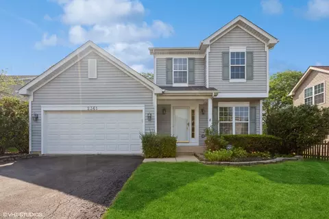 2361 Autumn Grove Cir, Aurora, IL 60504