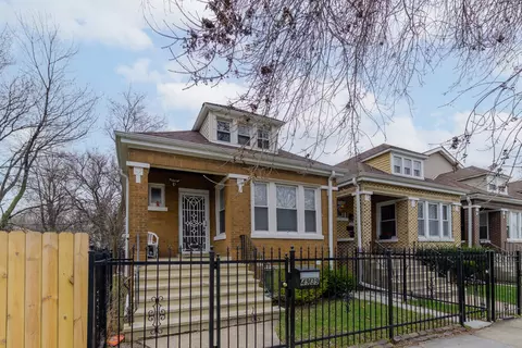 4939 W Polk St, Chicago, IL 60644