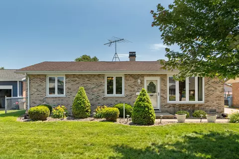 12813 W Playfield Dr, Crestwood, IL 60445