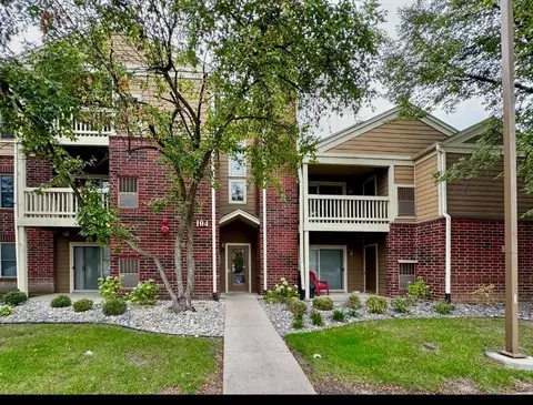 104 Glengarry Dr #6-106, Bloomingdale, IL 60108
