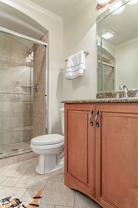 Bath - 456 S Oak St, Itasca, IL 60143 photo 5 of 7