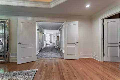 Entry Way - 456 S Oak St, Itasca, IL 60143 photo 3 of 3
