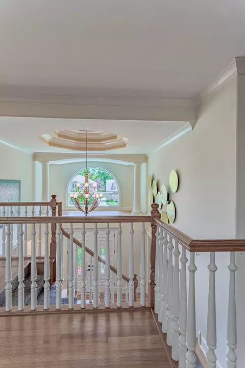 Entry Way - 456 S Oak St, Itasca, IL 60143 photo 2 of 3