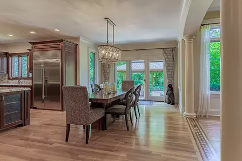 Dining - 456 S Oak St, Itasca, IL 60143 photo 2 of 2