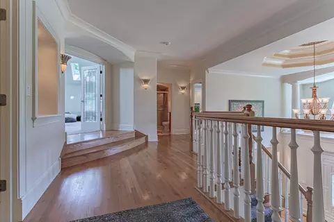 Entry Way - 456 S Oak St, Itasca, IL 60143 photo 1 of 3