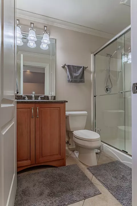 Bath - 456 S Oak St, Itasca, IL 60143 photo 6 of 7