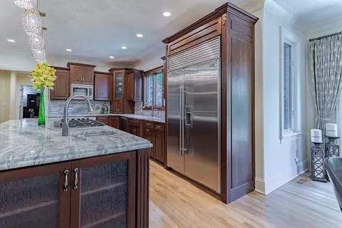 Kitchen - 456 S Oak St, Itasca, IL 60143 photo 4 of 5