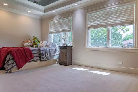 Bedroom - 456 S Oak St, Itasca, IL 60143 photo 4 of 5