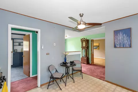 Dining - 90 W Thacker St, Hoffman Estates, IL 60169 photo 1 of 1