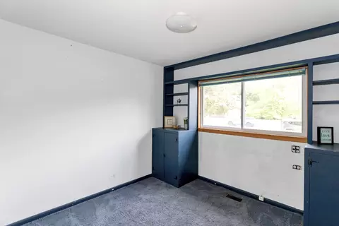 Bedroom - 90 W Thacker St, Hoffman Estates, IL 60169 photo 3 of 6