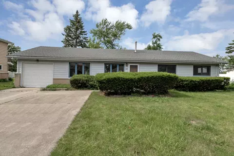 90 W Thacker St, Hoffman Estates, IL 60169