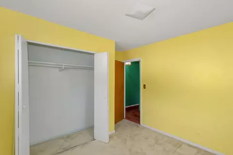 Bedroom - 90 W Thacker St, Hoffman Estates, IL 60169 photo 6 of 6