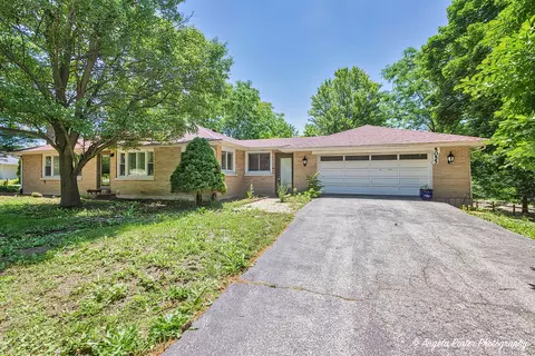 5055 Grand Ave, Gurnee, IL 60031