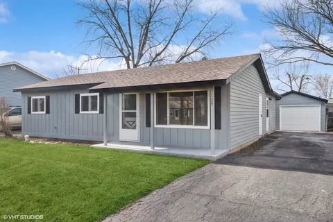 129 Springleaf Dr, Bolingbrook, IL 60440