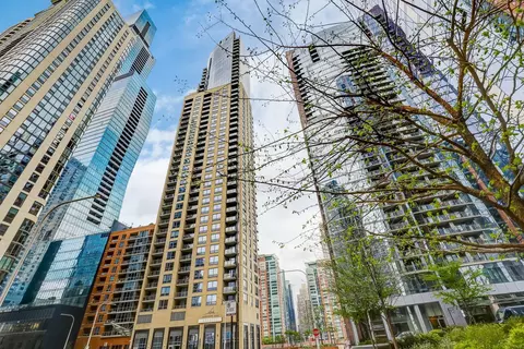 420 E Waterside Dr #1210, Chicago, IL 60601