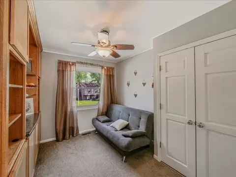 Bedroom - 910 La Jolla Ter, Bartlett, IL 60103 photo 3 of 3