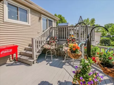 Exterior - 910 La Jolla Ter, Bartlett, IL 60103 photo 3 of 5