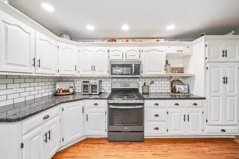 Kitchen - 4607 E 2619th Rd, Sandwich, IL 60548 photo 3 of 8