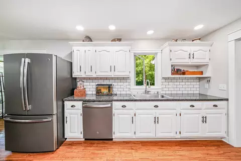 Kitchen - 4607 E 2619th Rd, Sandwich, IL 60548 photo 2 of 8