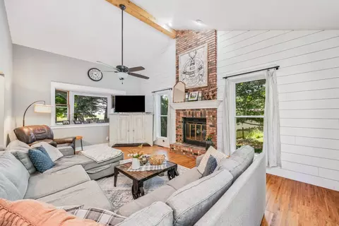 Living - 4607 E 2619th Rd, Sandwich, IL 60548 photo 1 of 2