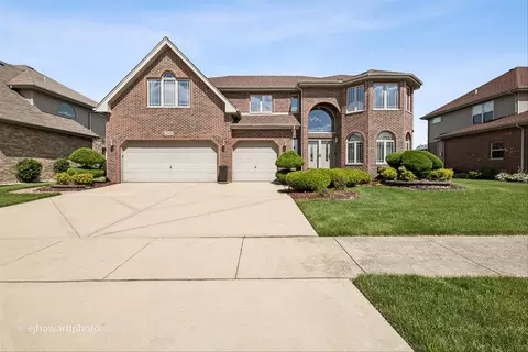 21135 Vivienne Dr, Matteson, IL 60443