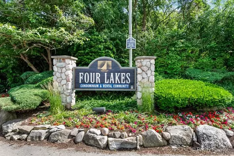 6020 Oakwood Dr #1C, Lisle, IL 60532