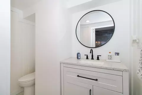 Bath - 1904 Garling Dr, Bloomington, IL 61701 photo 5 of 5
