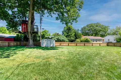 Exterior - 1904 Garling Dr, Bloomington, IL 61701 photo 6 of 11