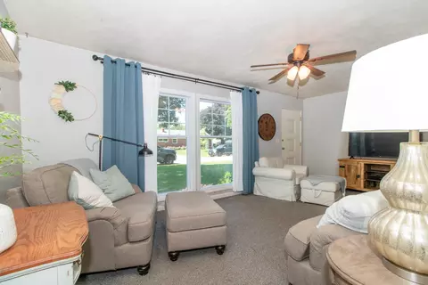 Living - 1904 Garling Dr, Bloomington, IL 61701 photo 2 of 2