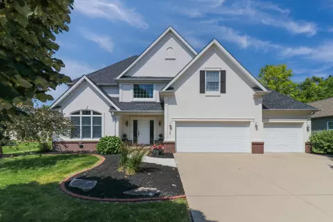 2106 Foxtail Rd, Bloomington, IL 61704