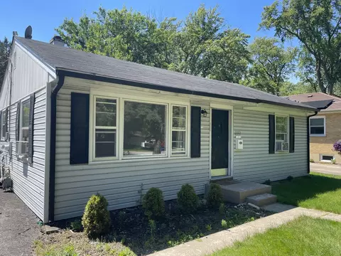 5552 Lyman Ave, Downers Grove, IL 60516