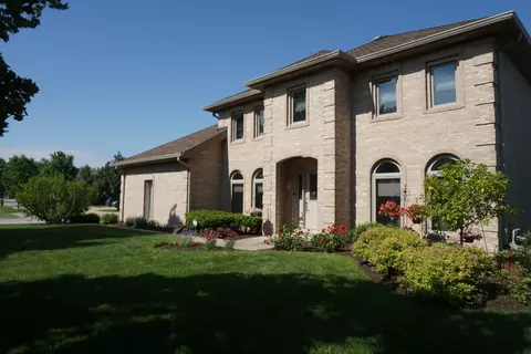 14880 Moorings Ln, Oak Forest, IL 60452