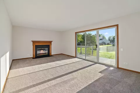 2050 Aronomink Cir, Elgin, IL 60123 photo 7