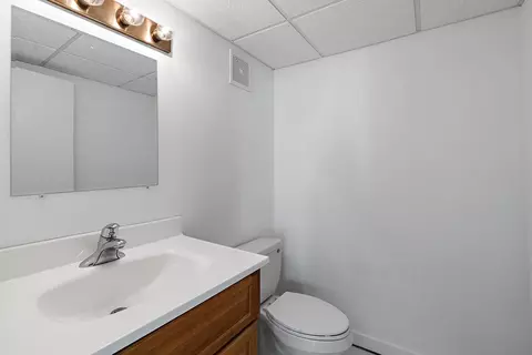 2050 Aronomink Cir, Elgin, IL 60123 photo 18